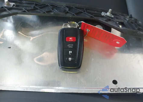 2023 Toyota Rav4 Xle Premium z USA, uszkodzony, nr VIN 2T3A1RFV1PC338247